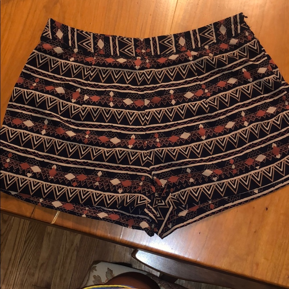 Polyester pattern dress shorts